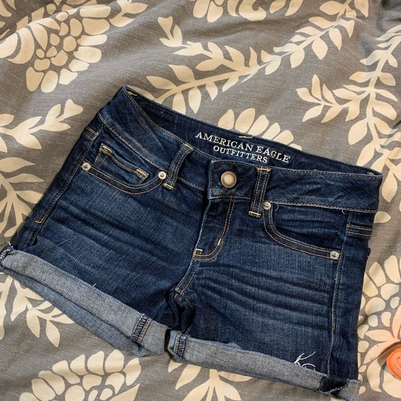 Shorts - Picture 2 of 3